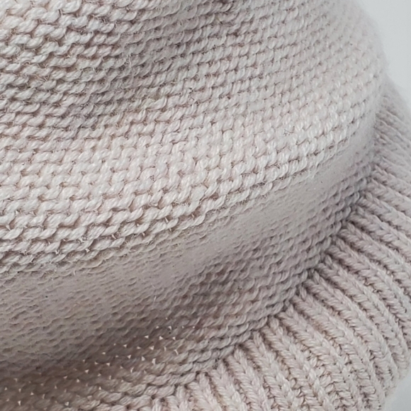 LULULEMON 100% MERINO WOOL PINK POM POM BEANIE HAT TOQUE  KNITWEAR WOMEN OS - Picture 7 of 14